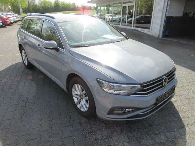 VW Passat Variant Business 2.0 TDI DSG NAVI AHK KAMER 88.899 km 21.488 &euro; Bergkamen 59192