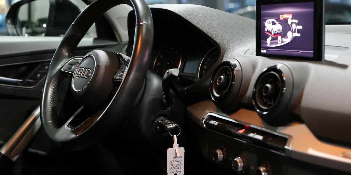 Audi Q2 1.4 TFSI SPORT / 1.HAND / ABN.AHK / PDC / SHZ 138.000 km 13.555 &euro; Hamm 59077