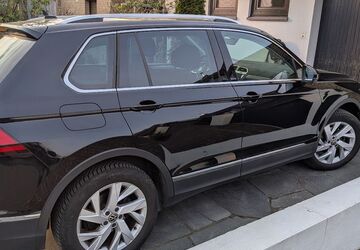 VW Tiguan 75.500 km 23.850 &euro; Dortmund 44369