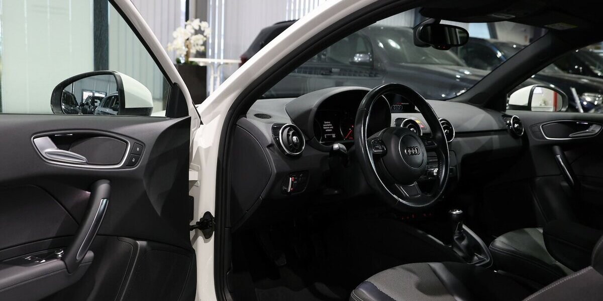 Audi A1 1.6 TDI SPORT WHITE / XENON, NAVI-MMI, LEDER 111.000 km 11.881 &euro; Hamm 59077