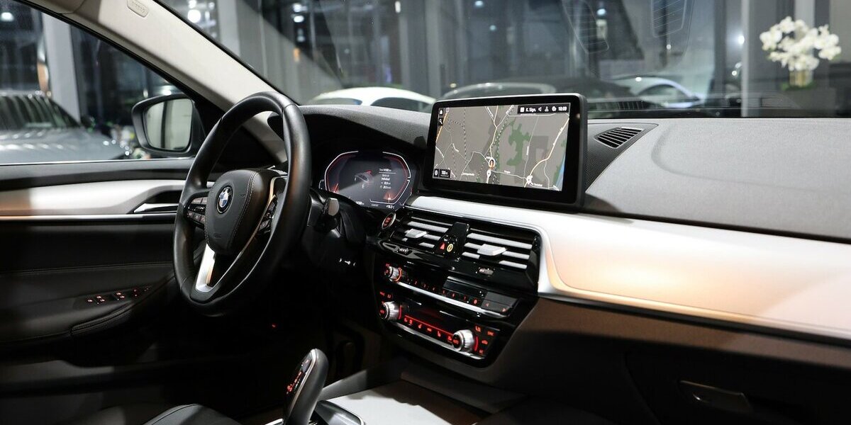 BMW 520d Touring xDrive BUSINESS EL.VOLL-LEDER, LED 14.000 km 38.444 &euro; Hamm 59077