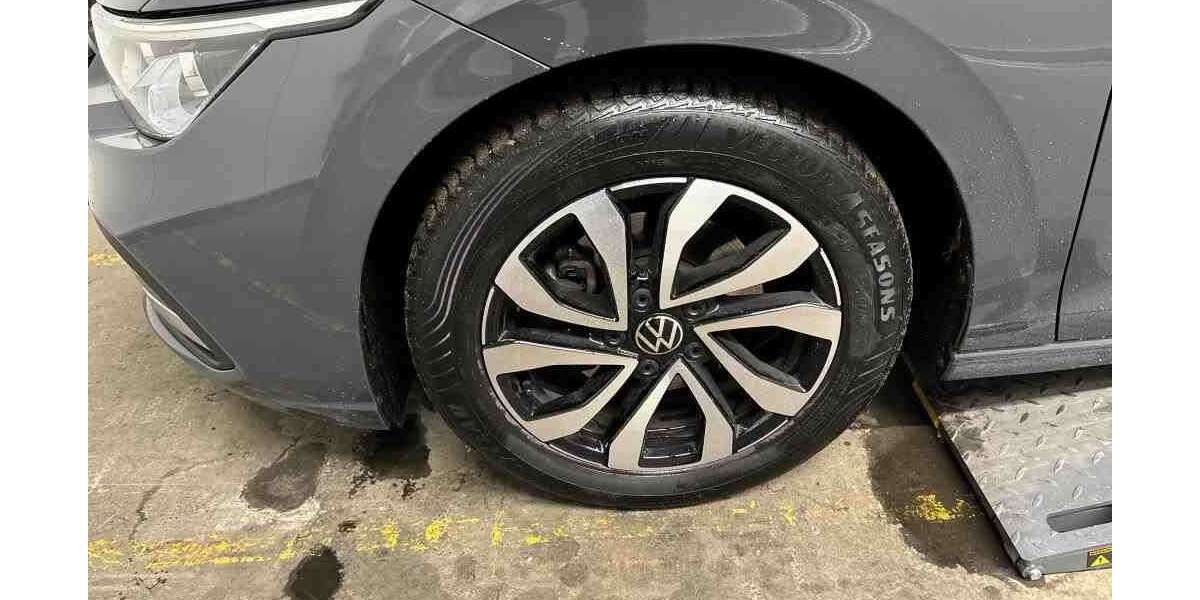 VW Golf Active 1.5 TSI DSG NAVI AHK KAMERA ACC ALU AP 76.183 km 20.788 &euro; Bergkamen 59192