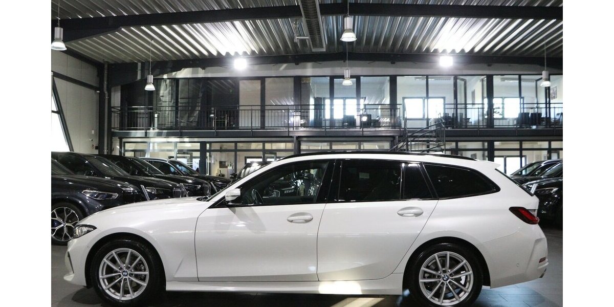 BMW 318d Touring SHADOW LEDER CURVED LED 3-ZONEN 40.000 km 30.444 &euro; Hamm 59077