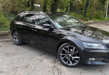 Skoda Superb 97.600 km 23.900 &euro; Dortmund 44287