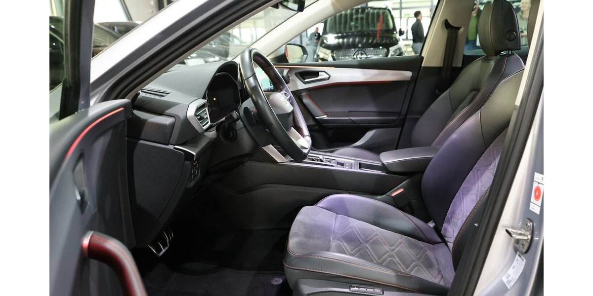 Seat Leon ST 2.0 TDI DSG FR-SPORT-PLUS / LED,PANORAMA 142.000 km 20.444 &euro; Hamm 59077