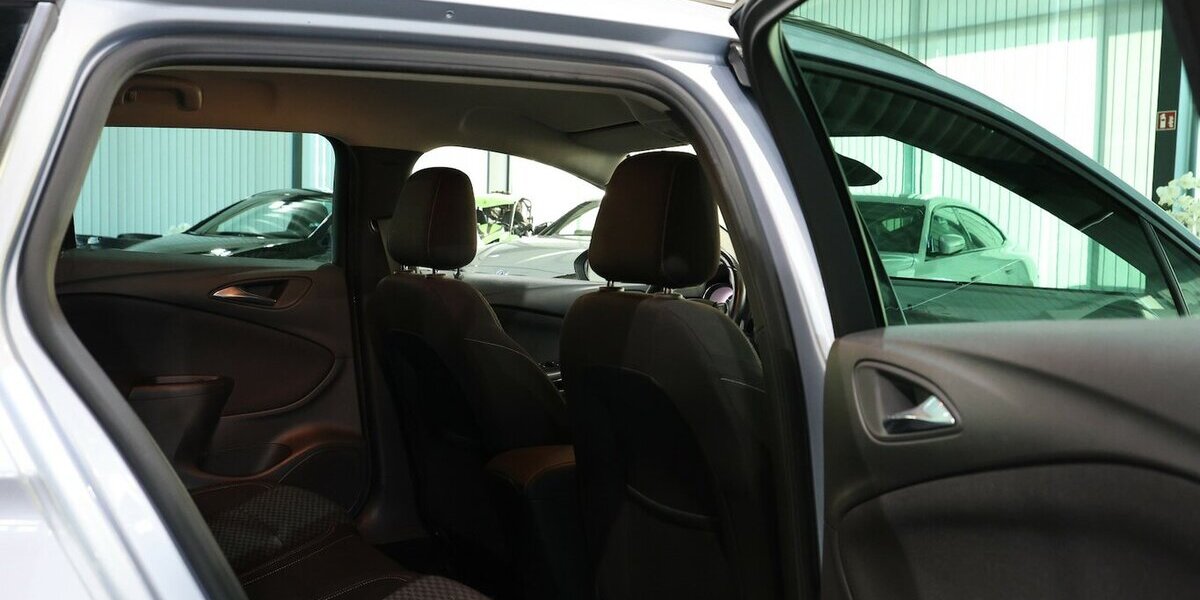 Opel Astra K ST 1.6 T ACTIVE 200-PS / APPLE+ANDROID 130.000 km 10.444 &euro; Hamm 59077