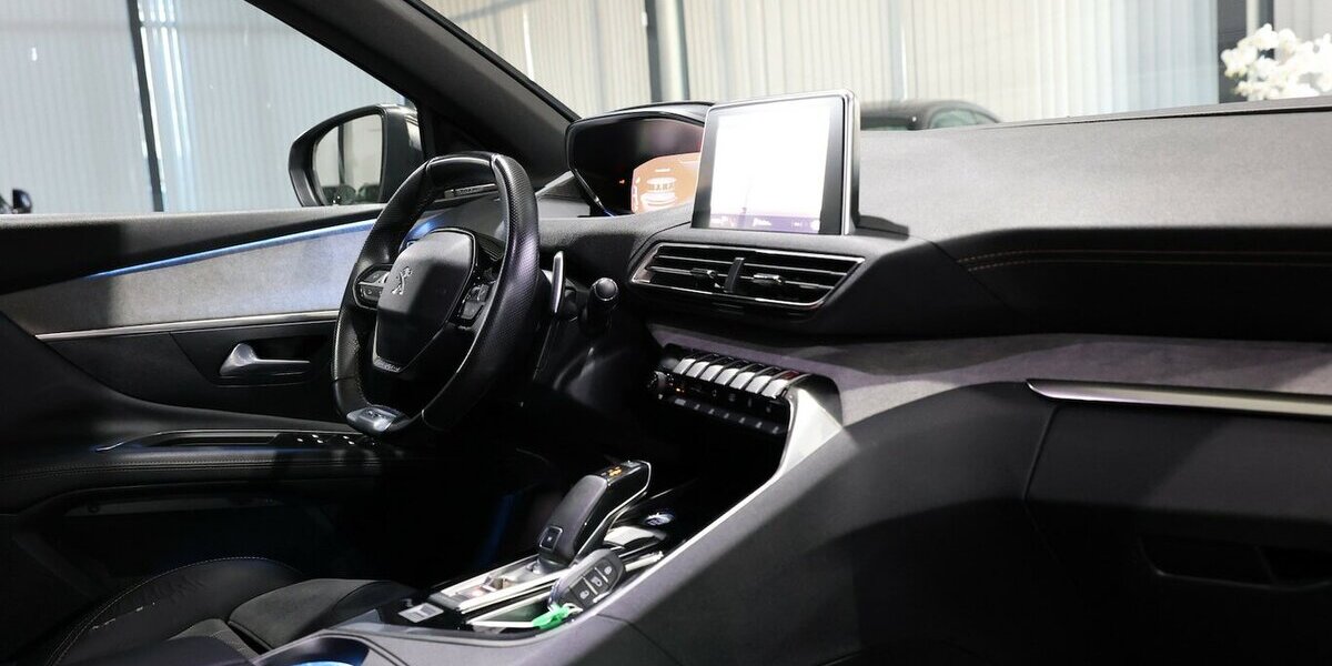 Peugeot 3008 2.0 BLUE-HDI 180 GT-LINE-SPORT / I-COCKPIT 138.000 km 18.444 &euro; Hamm 59077