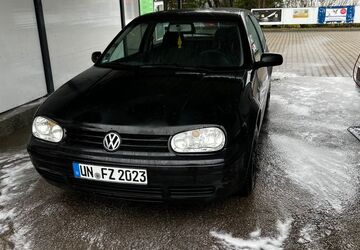 VW Golf 246.828 km 950 &euro; Selm 59379