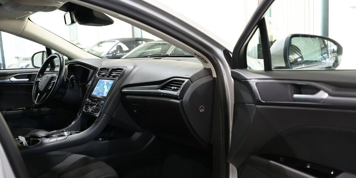 Ford Mondeo TUNIER 2.0 ECOBLUE TITANIUM / LED / AHK 145.000 km 16.991 &euro; Hamm 59077