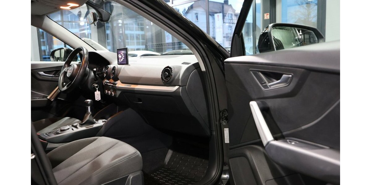 Audi Q2 1.4 TFSI SPORT / 1.HAND / ABN.AHK / PDC / SHZ 138.000 km 13.555 &euro; Hamm 59077