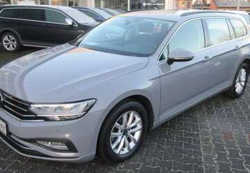 VW Passat Variant Business 2.0 TDI DSG NAVI AHK KAMER 132.100 km 19.388 &euro; Bergkamen 59192