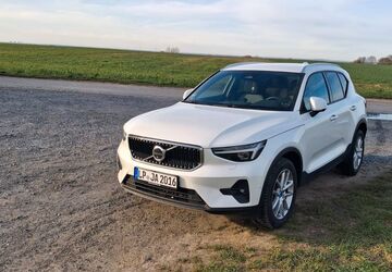 Volvo XC40 14.105 km 33.500 &euro; Wickede(Ruhr) 58739