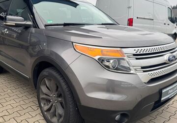 Ford Explorer 111.000 km 10.900 &euro; Hamm 59071