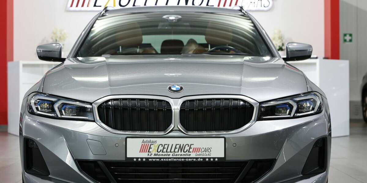 BMW 318d Touring SPORT SHADOW GREY&BROWN / PANORAMA 116.000 km 25.555 &euro; Hamm 59077