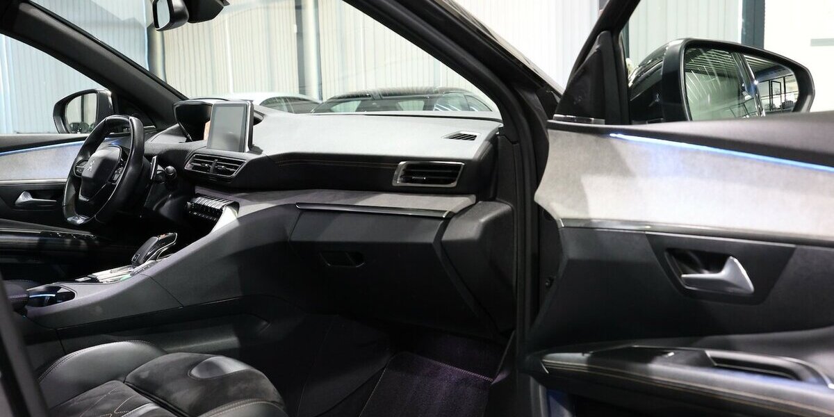 Peugeot 3008 2.0 BLUE-HDI 180 GT-LINE-SPORT / I-COCKPIT 138.000 km 18.444 &euro; Hamm 59077