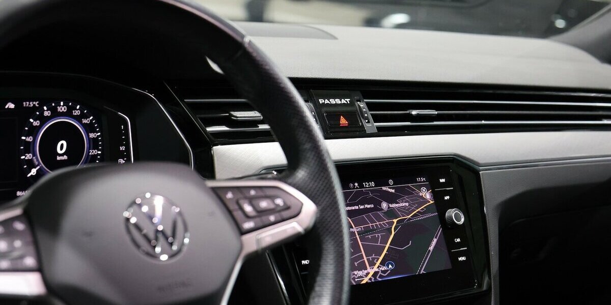 VW Passat Variant GTE DSG IQ BUSINESS R-LINE SPORT 86.000 km 23.991 &euro; Hamm 59077