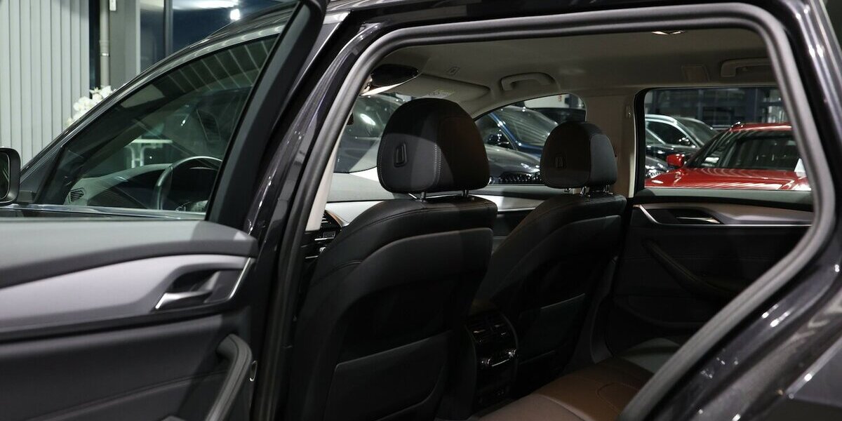 BMW 520d Touring xDrive BUSINESS EL.VOLL-LEDER, LED 14.000 km 38.444 &euro; Hamm 59077