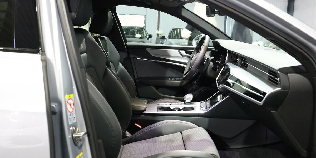 Audi A6 Avant 40 TDI S-LINE BLACK / PANORAMA, LED, VC 30.000 km 42.555 &euro; Hamm 59077