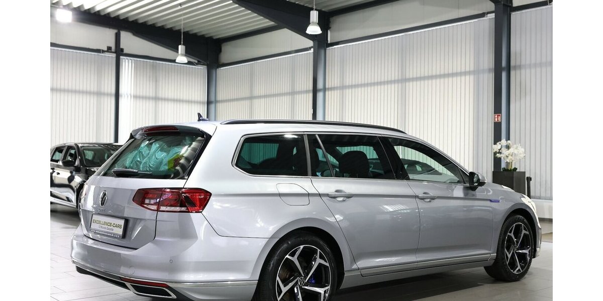 VW Passat Variant GTE DSG IQ BUSINESS R-LINE SPORT 86.000 km 23.991 &euro; Hamm 59077