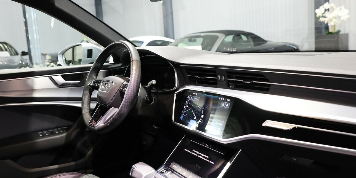 Audi A6 Avant 40 TDI S-LINE BLACK / PANORAMA, LED, VC 30.000 km 42.555 &euro; Hamm 59077