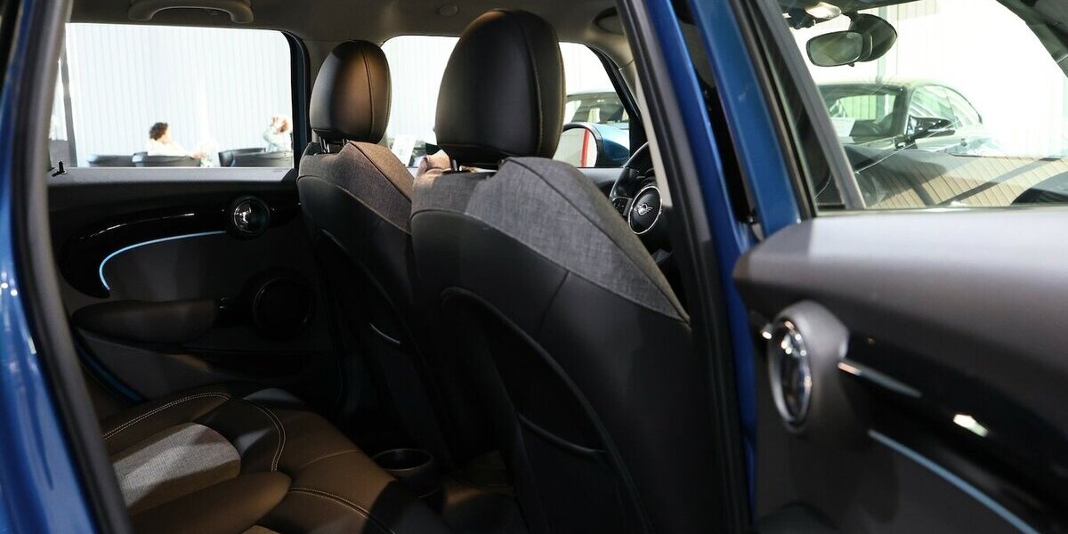 Mini ONE CLASSIC-TRIM / LED / LEDER / NAVI+APPLE 60.000 km 17.991 &euro; Hamm 59077