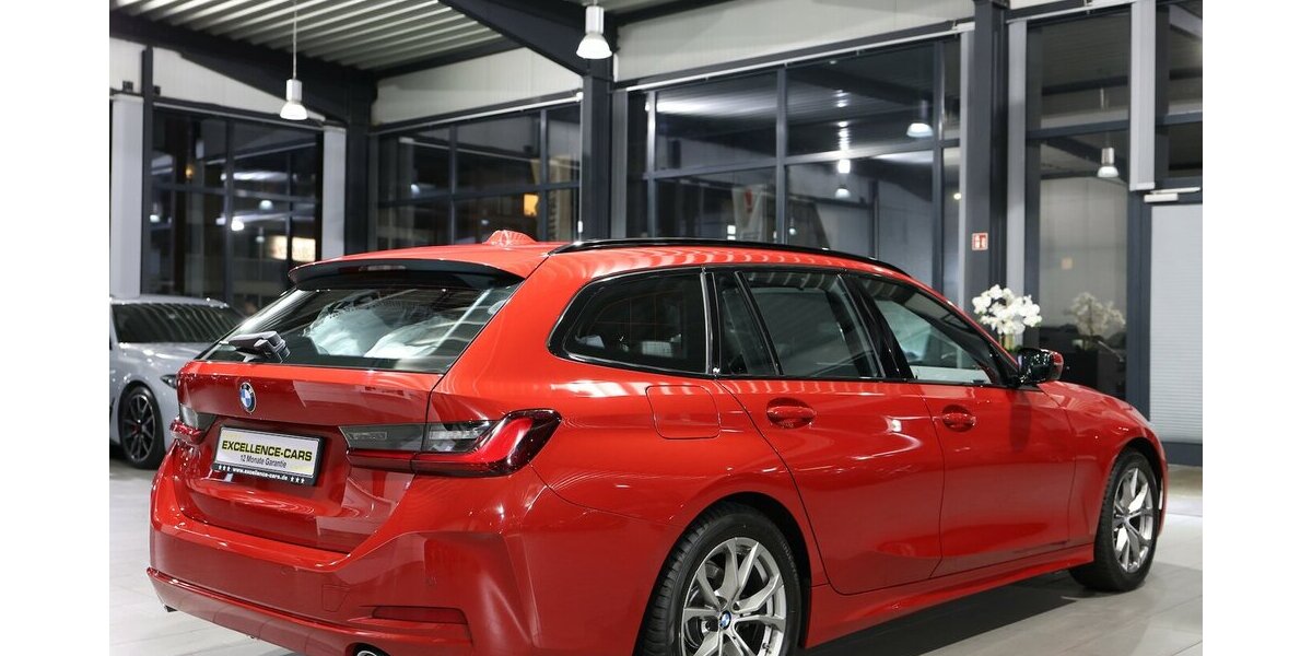 BMW 318d Touring SHADOW SPORT MELBOURNEROT-METALLIC 73.000 km 25.333 &euro; Hamm 59077