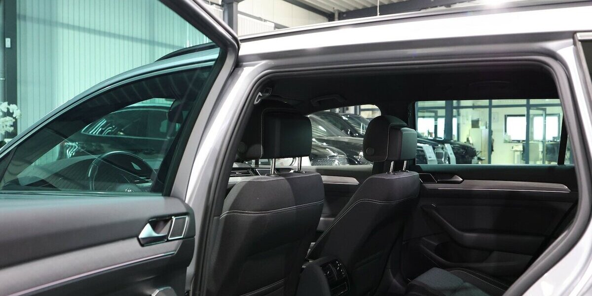 VW Passat Variant GTE DSG IQ BUSINESS R-LINE SPORT 86.000 km 23.991 &euro; Hamm 59077