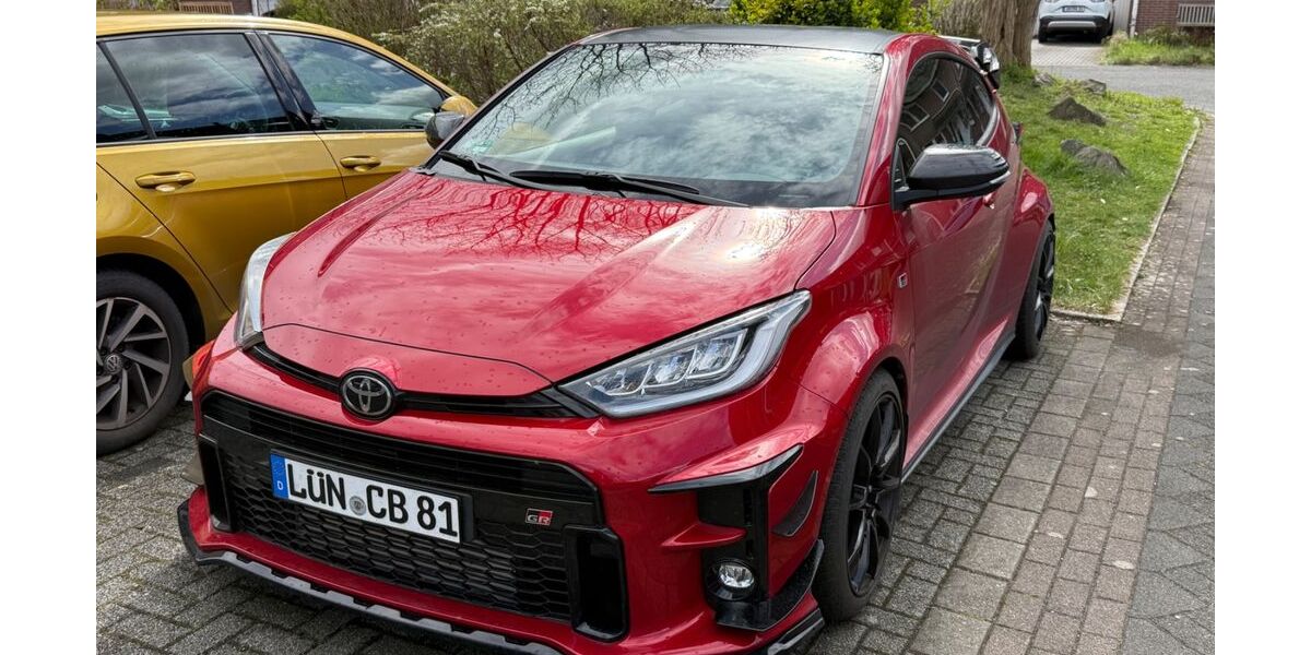 Toyota Yaris 9.000 km 46.990 &euro; Bergkamen 59192