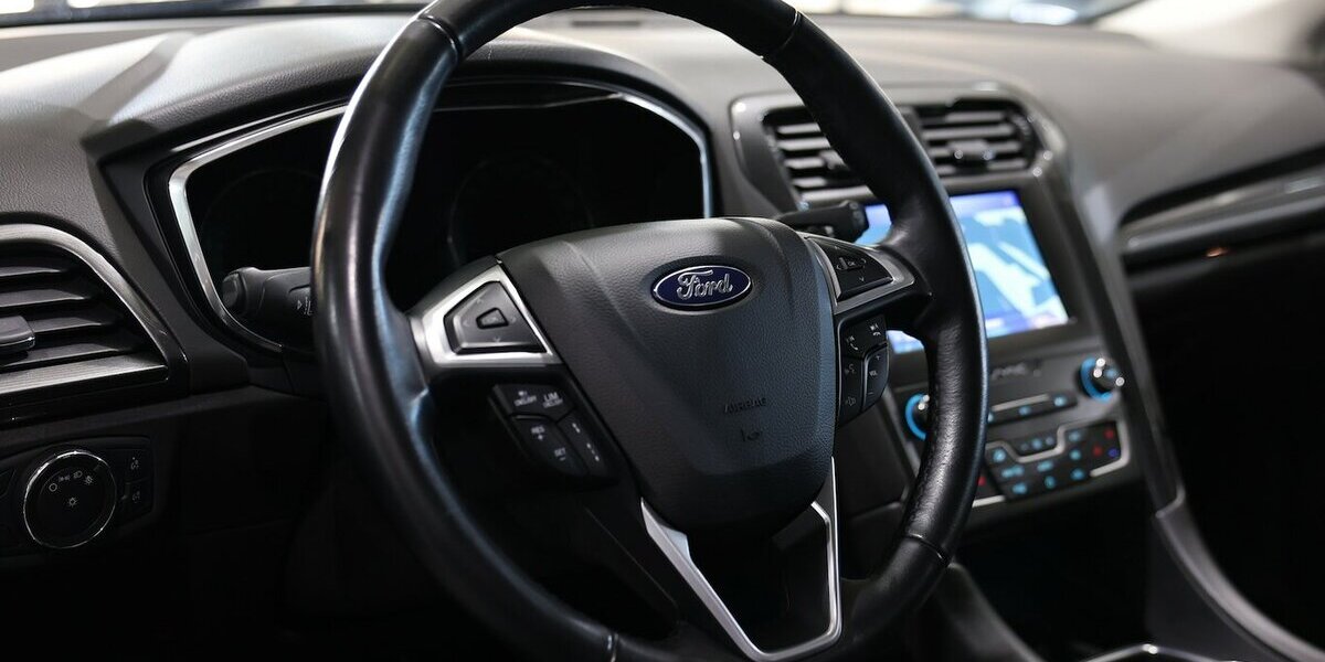 Ford Mondeo TUNIER 2.0 ECOBLUE TITANIUM / LED / AHK 145.000 km 16.991 &euro; Hamm 59077