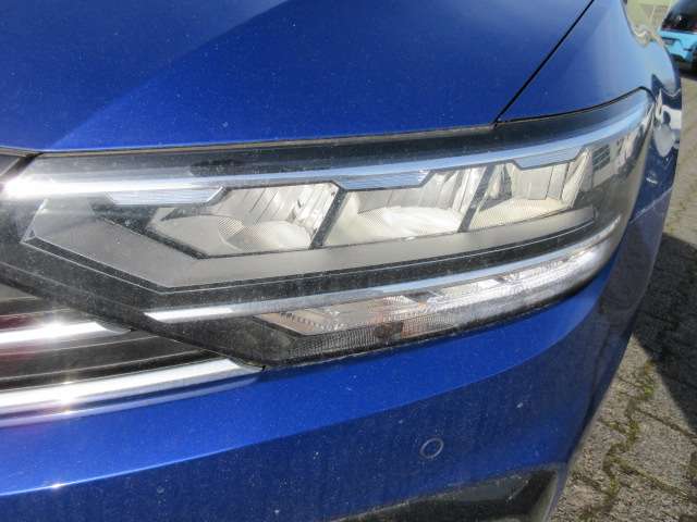 VW Passat Variant Business R-Line 2.0 TDI DSG NAVI PA 151.220 km 23.786 &euro; Bergkamen 59192