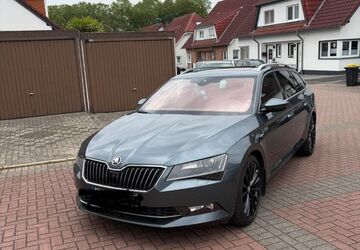 Skoda Superb 71.000 km 26.500 &euro; Bergkamen 59192