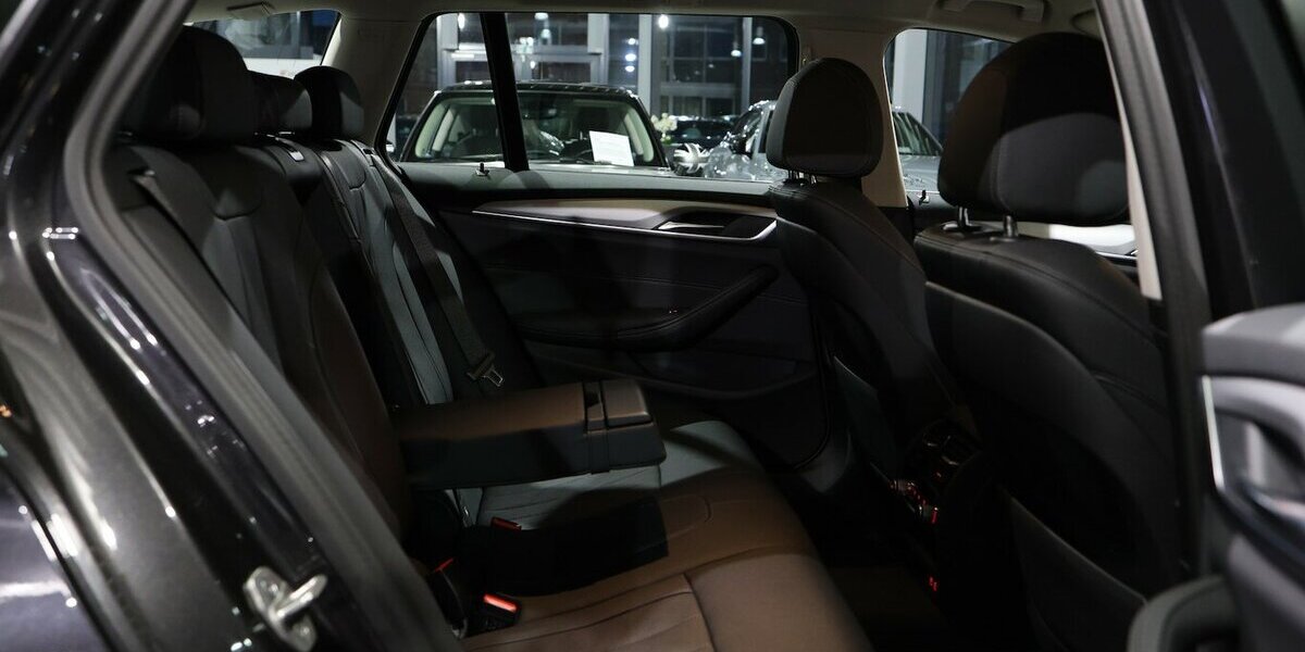 BMW 520d Touring xDrive BUSINESS EL.VOLL-LEDER, LED 14.000 km 38.444 &euro; Hamm 59077