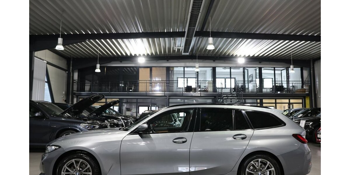 BMW 318d A Touring BUSINESS FACE-LIFT GREY & BROWN 109.000 km 25.833 &euro; Hamm 59077