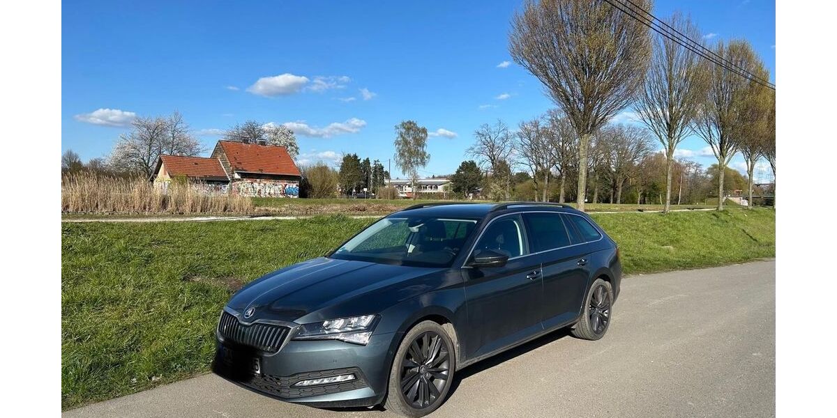 Skoda Superb 121.000 km 16.500 &euro; Castrop Rauxel 44581