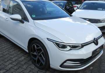 VW Golf Style 1.4 eHybrid DSG NAVI PANO IQ LIGHT HEAD 51.460 km 25.300 &euro; Bergkamen 59192