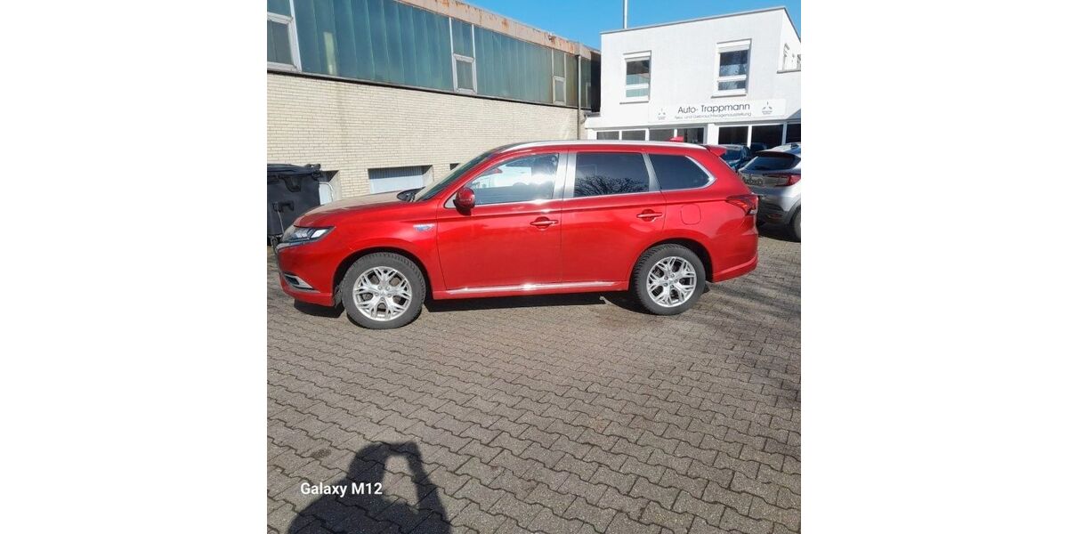 Mitsubishi Plug-in Hybrid Outlander 117.000 km 17.980 &euro; Witten 58454
