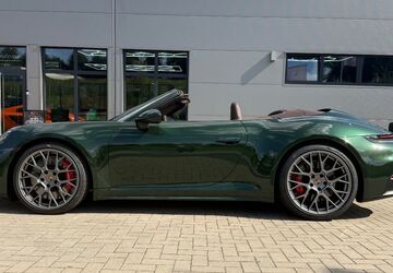 Porsche 992 2.600 km 177.900 &euro; Holzwickede 59439