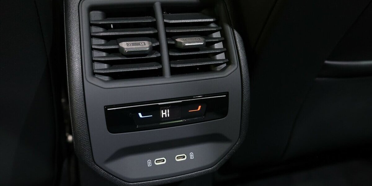 Seat Leon ST 2.0 TDI DSG FR-SPORT-PLUS / LED,PANORAMA 142.000 km 20.444 &euro; Hamm 59077