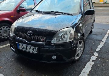 Toyota Yaris 250.711 km 2.600 &euro; Dortmund 44227