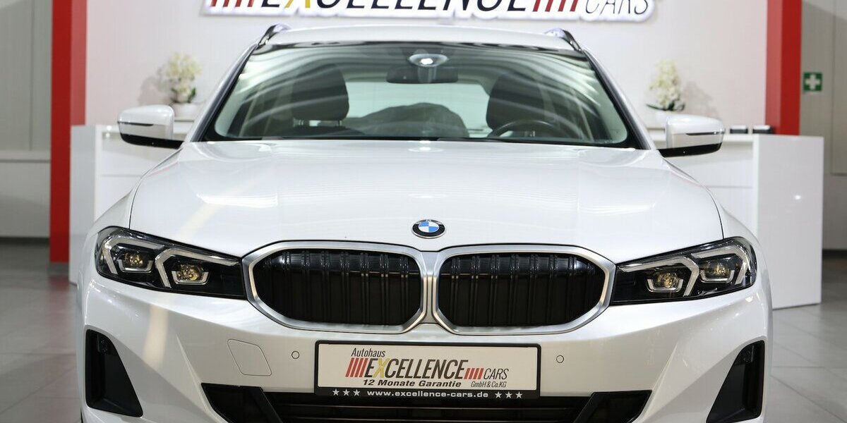 BMW 318d Touring SPORT SHADOW CURVED+NAV+KAMERA,LED 105.000 km 23.883 &euro; Hamm 59077