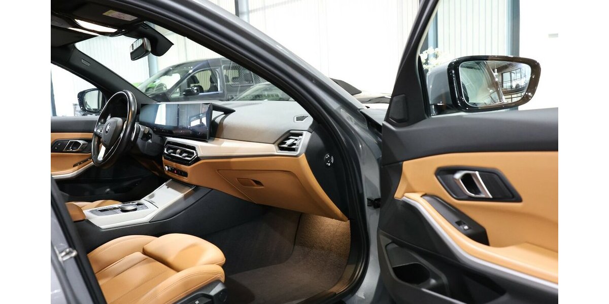 BMW 318d Touring SPORT SHADOW GREY&BROWN / PANORAMA 116.000 km 25.555 &euro; Hamm 59077