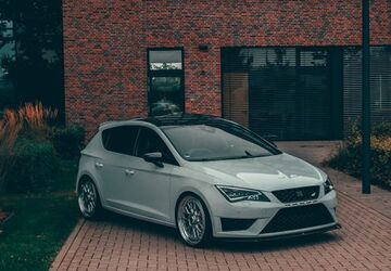 Seat Leon 121.404 km 20.500 &euro; Selm 59379