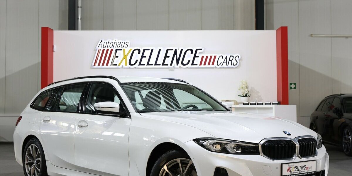 BMW 318d Touring SPORT SHADOW CURVED+NAV+KAMERA,LED 105.000 km 23.883 &euro; Hamm 59077