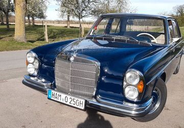 Mercedes-Benz 250 178.000 km 22.900 &euro; Hamm 59071