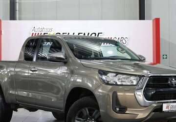 Toyota Hilux 158.000 km 33.991 &euro; Hamm 59077