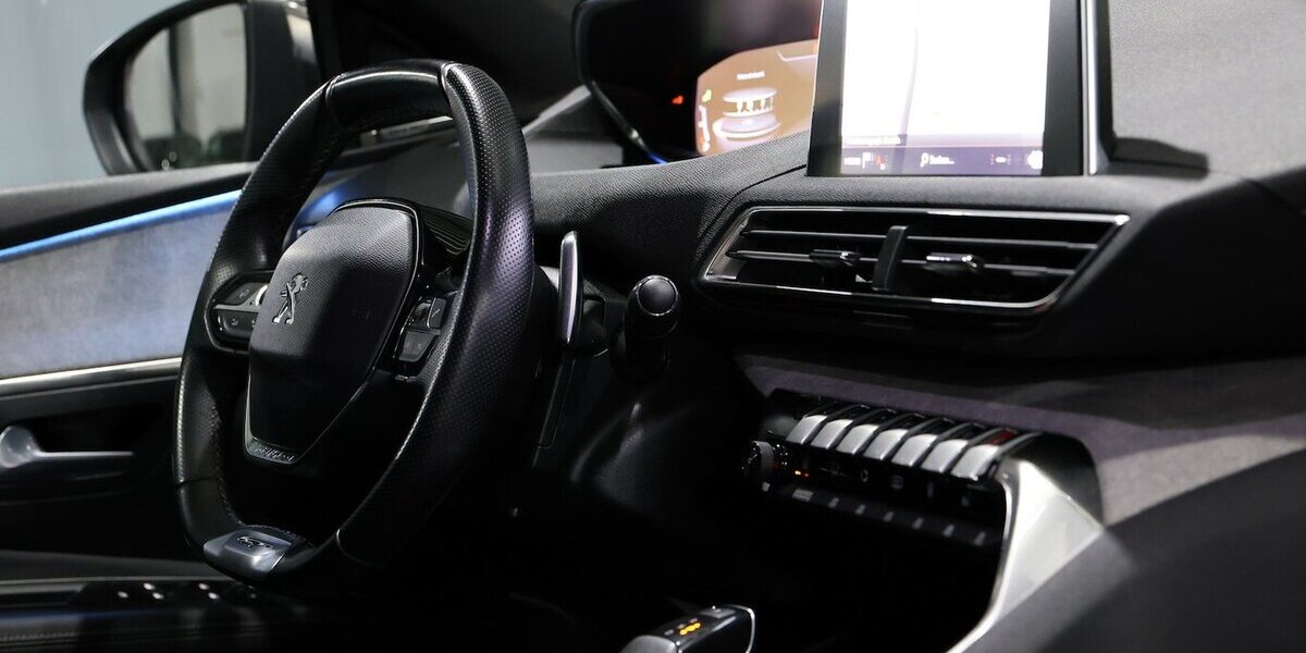 Peugeot 3008 2.0 BLUE-HDI 180 GT-LINE-SPORT / I-COCKPIT 138.000 km 18.444 &euro; Hamm 59077