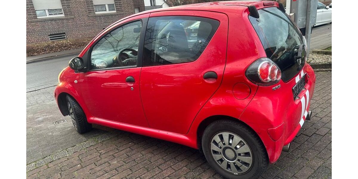 Toyota Aygo (X) 117.386 km 2.495 &euro; Ahlen 59229